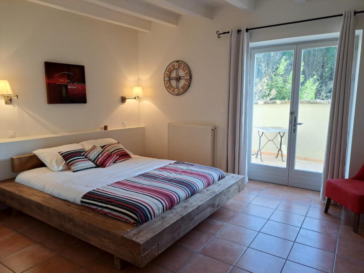 Hotel Restaurant Clos Des Sullys Montclus  Zewnętrze zdjęcie