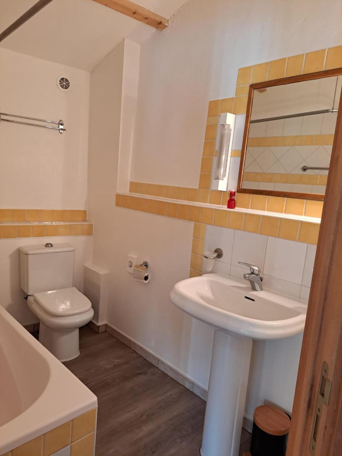 Hotel Restaurant Clos Des Sullys Montclus  Zewnętrze zdjęcie