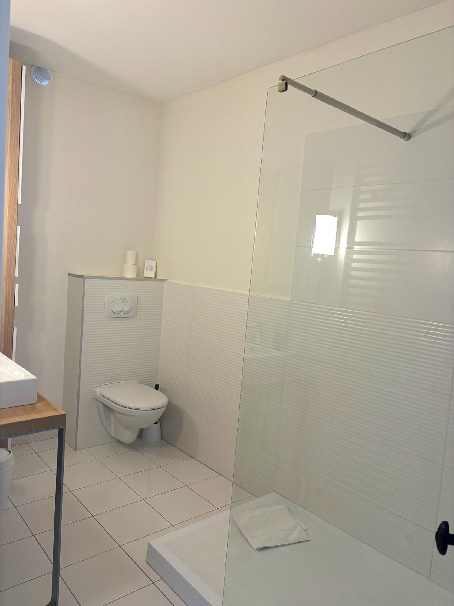 Hotel Restaurant Clos Des Sullys Montclus  Zewnętrze zdjęcie
