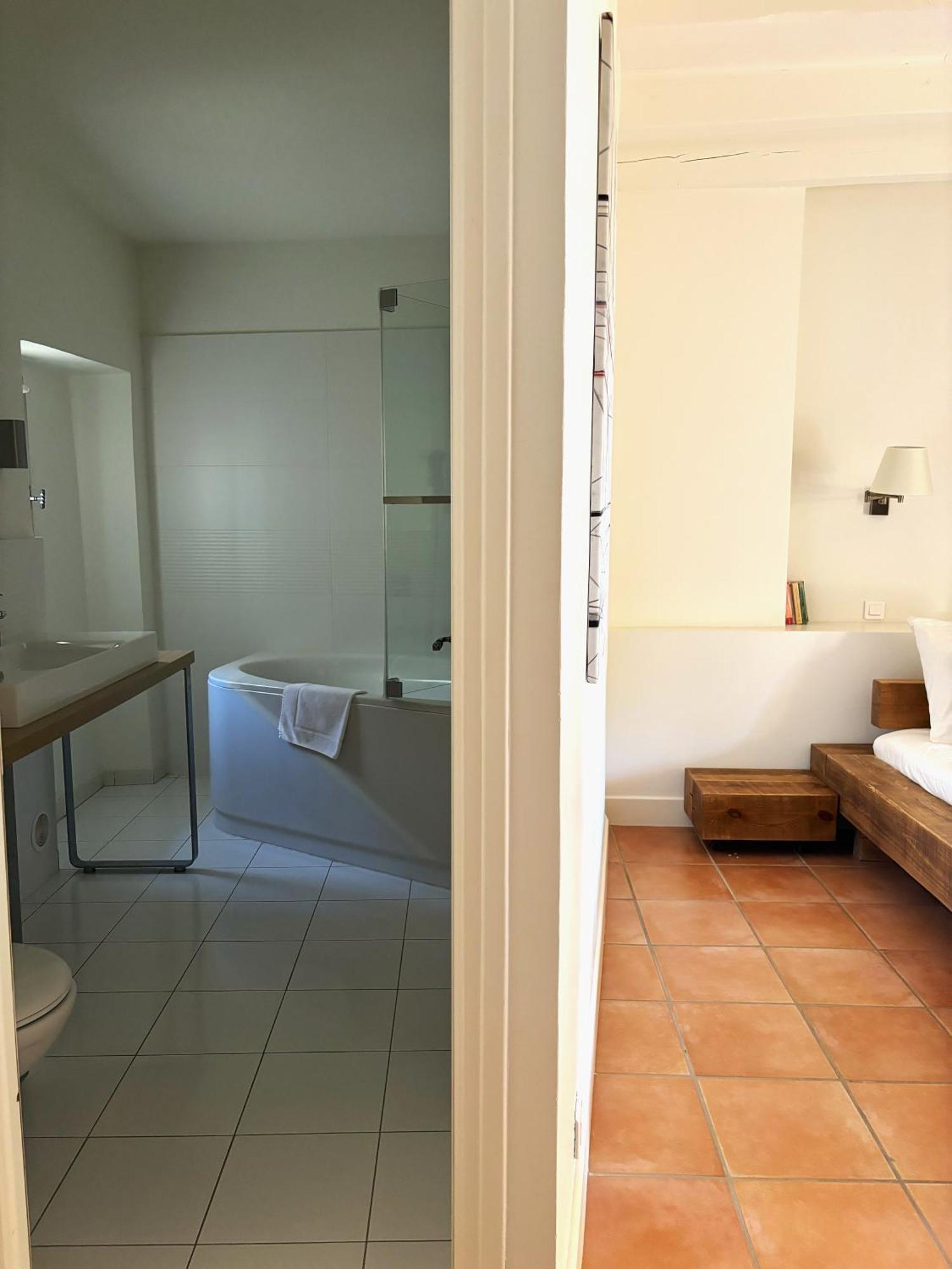 Hotel Restaurant Clos Des Sullys Montclus  Zewnętrze zdjęcie